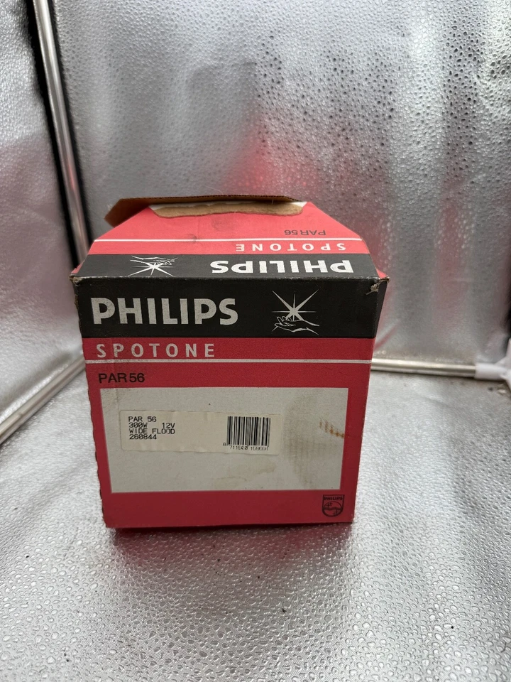 Philips Par 56 300W Halogen Lamp 300W 12V Wide Flood 260844 New/Boxed - Image 2 of 3