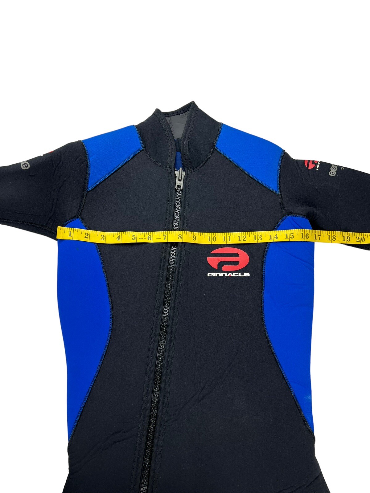 PINNACLE Escape 7 MM Black Blue Zip Front Long Sleeve Shorty Diving