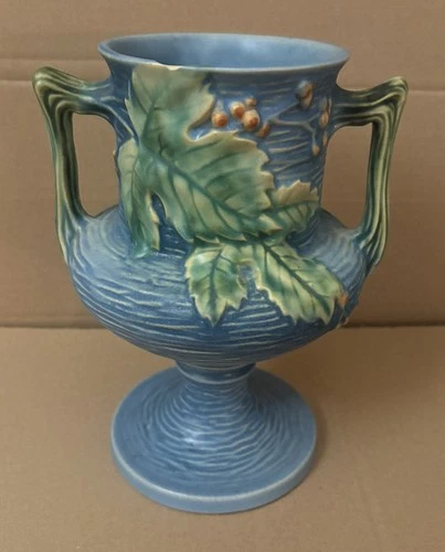 Vintage Roseville Pottery Bushberry Handle Vase 157-8  - Pre Owned