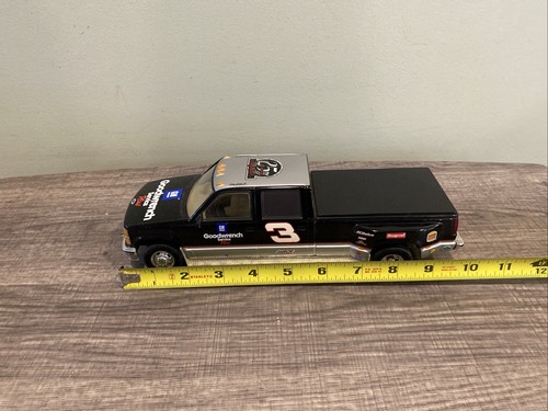 Brookfield Collectors 1999 Dale Earnhardt Sr. 25th GoodWrench Car, Flatbed 1:24 - Picture 16 of 20