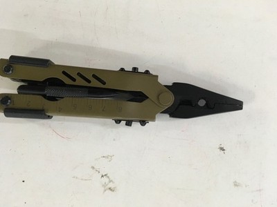 GREEN MULTI-TOOL (P24033683)