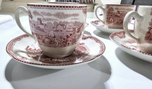 JOHNSON BROTHERS OLD BRITAIN CASTLES Coffee/ Tea Cups set of 4