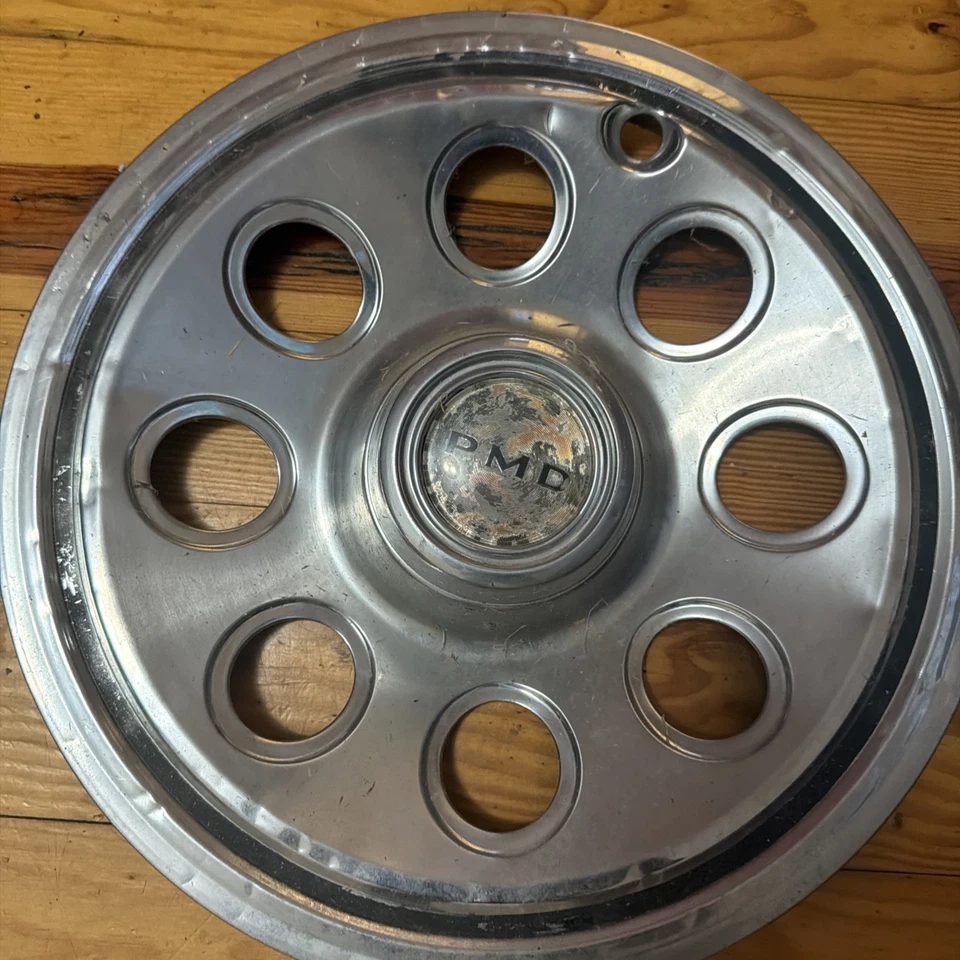 CUBIERTA DE 2 RUEDAS 1968 PONTIAC TEMPEST 68 FIREBIRD TAPACUBOS 14" USADO Foto 2 de 3