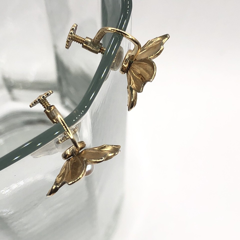 Vintage Richard KREMENTZ Pearl Gold Tone Flower Signed Screw Back