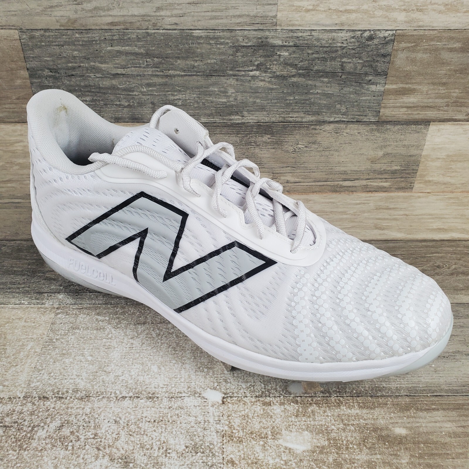 New Balance FuelCell 4040 V7 Men Shoes Sz 14 D White Grey Lace-Up Baseball Cleat New Balance FuelCell 4040 V7 Men Shoes Sz 14 D White Grey Lace-Up Baseball Cleat