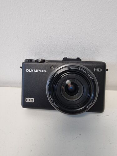 Olympus XZ-1 Black 10.0MP F/1.8 Digital Camera X-Series - Picture 2 of 15