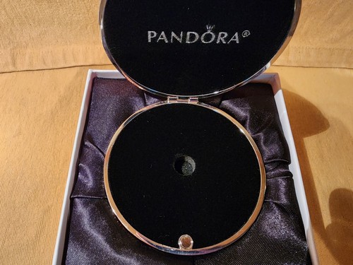 Pandora Rockettes Rojas 2017 Ltd Adorno de Navidad Caja de Regalo - Imagen 8 de 8