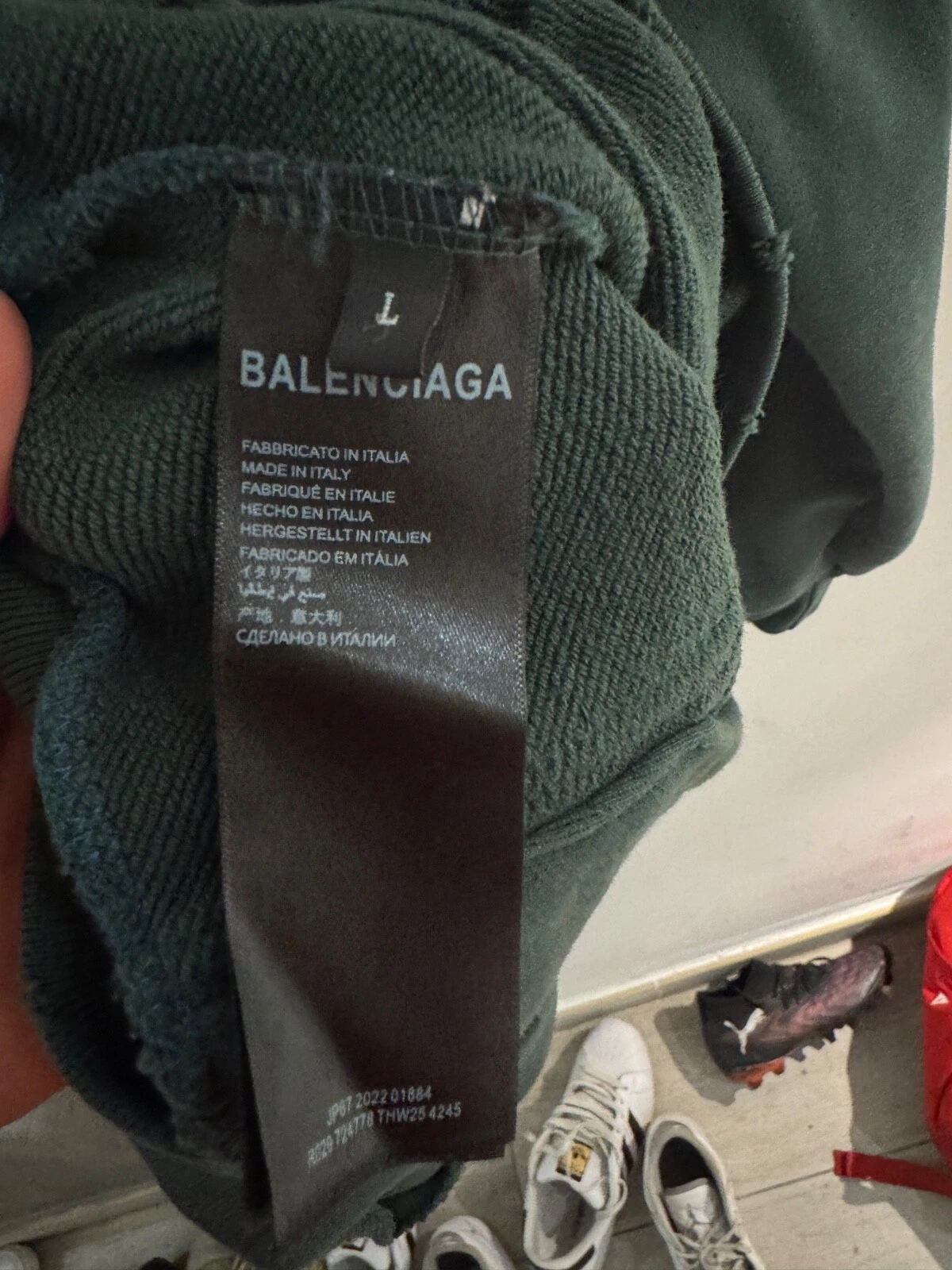 Balenciaga felpa oversize con cappuccio verde u look L