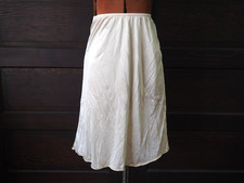 VTG 70s Off White Silky Nylon Lingerie Lace Trim Half Slip Skirt Elastic Sz S