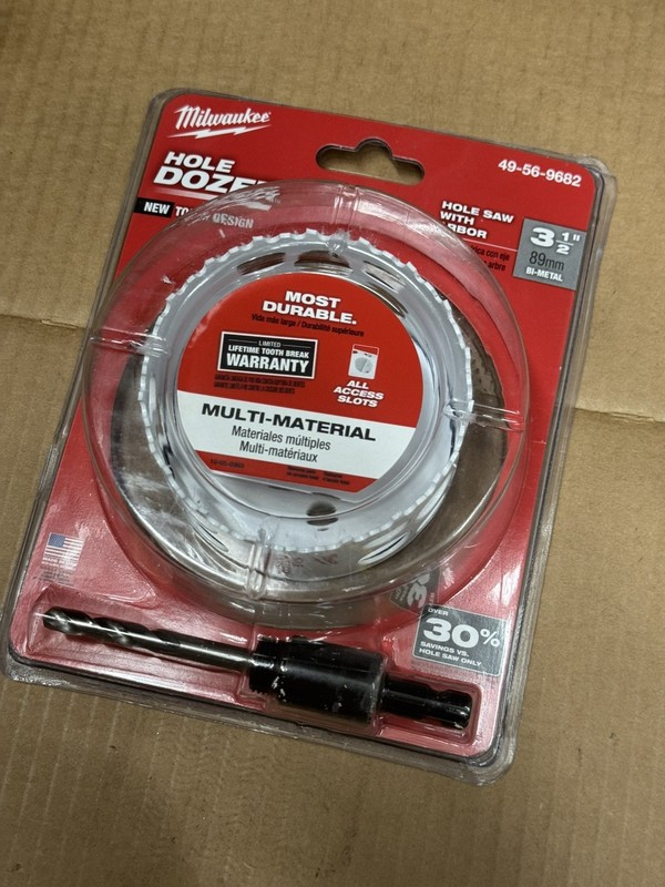 Milwaukee  49-56-9682 3-1/2 In. 3.5 Hole Dozer Bi-Metal Hole Saw With Arbor new