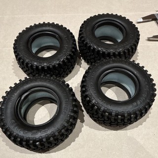 RC4WD mud thrasher 1.9’ Z T0051 tyres and foams