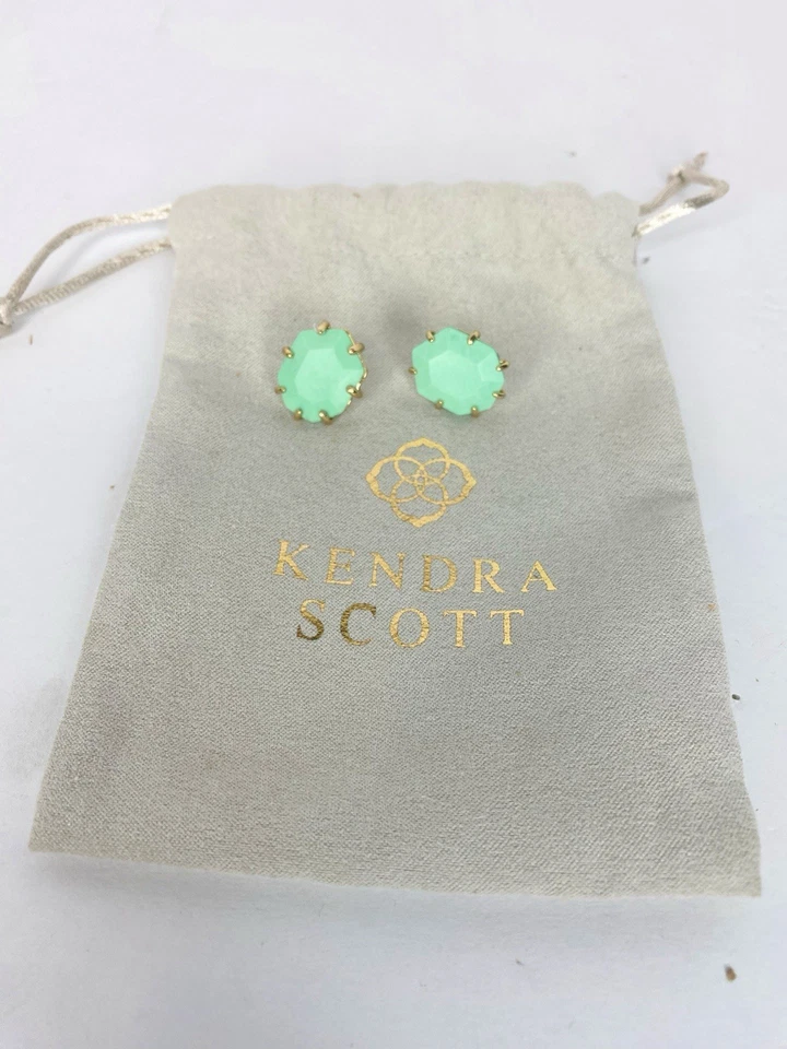 Aretes Kendra Scott Morgan Magnesita Verde Menta con Marcos Dorados Retirados Foto 3 de 4