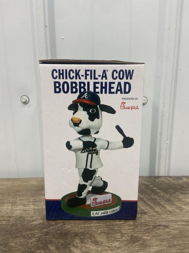 Atlanta Braves Chick-Fil-A Cow Bobblehead - Photo 3/6