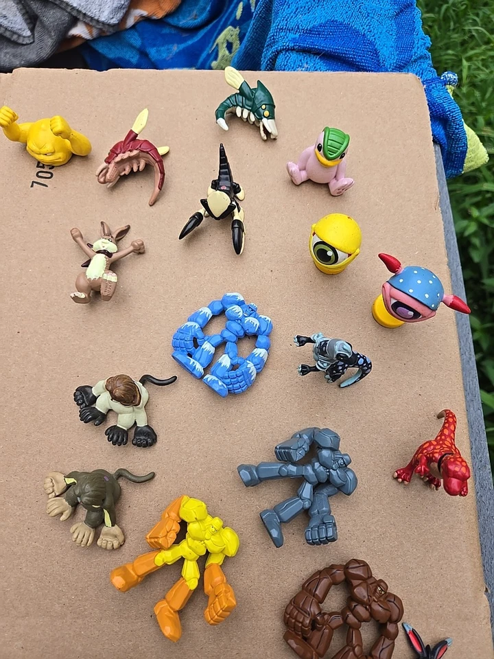 Minifigura Monster Rancher Lote de 21 Figuras PVC 1999 Playmates Vintage T.C.D.T Foto 3 de 4