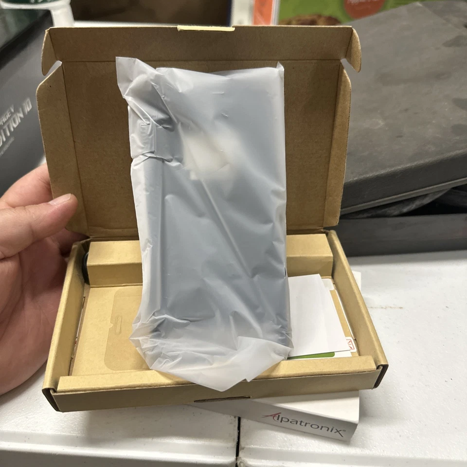 La funda de batería Alpatronix BX170 para iPhone 7 carga y protege tu iPhone Foto 4 de 4