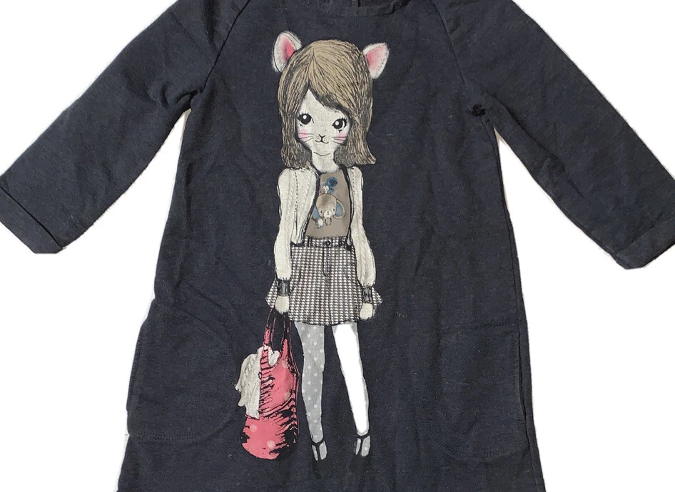 Usado - Vestido H&M Manga Larga Pullover Anime Gráfico Niñas (Talla 6-8Y) Foto 2 de 4