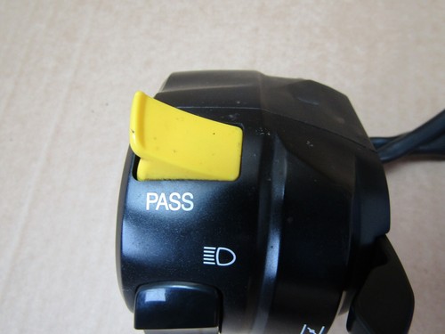 Suzuki Bandit GSF 1200 K6 2006 33,128 miles left switchgear (14220) - Picture 3 of 9