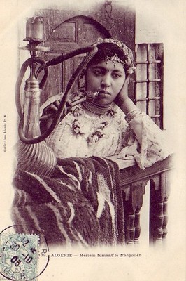 Old postcard Algeria Algeria - young woman Meriem smoking the Narguileh - written 1903