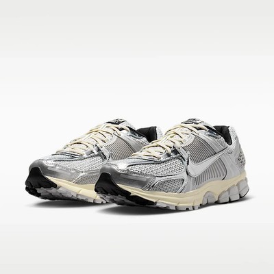 NEW Nike Zoom Vomero 5 Men's Size 13 Grey Fog/Chrome IM3486 002