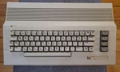Commodore 64C Vintage Computer In Box + Cords - Matching Serials - Untested