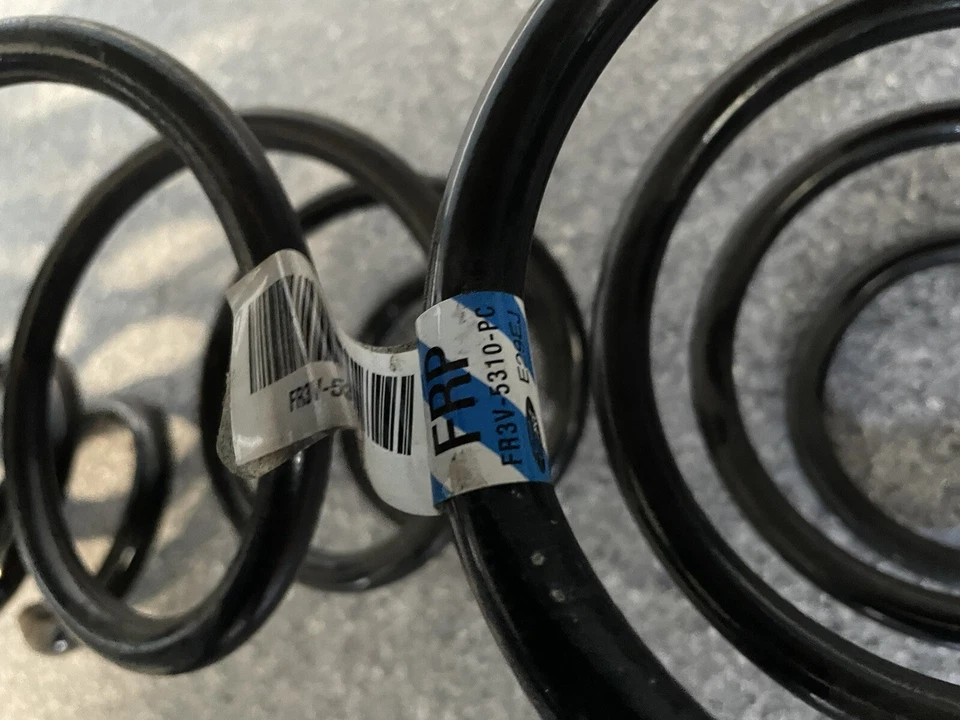 2016-2018 Ford Mustang GT350 Front And Rear Springs OEM. - Image 2 of 4