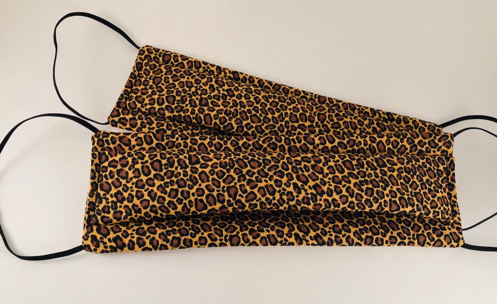 Cheetah Print Washable Face Mask with Polypropylene Filter Pocket-image
