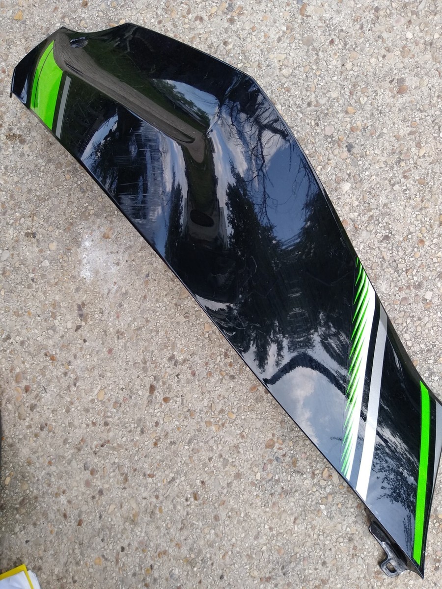 2016 - 2018 Kawasaki Ninja ZX10R Right Side Gas Tank Fairing 14092