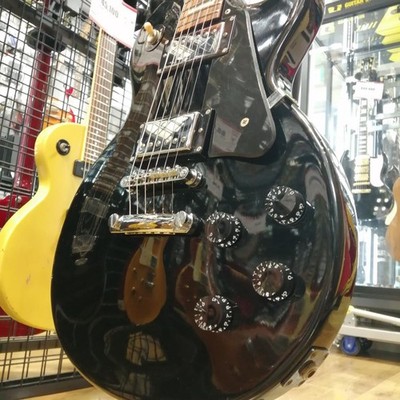 epiphone Les Paul Studio Black ケース付 EPIPHONE LES PAUL STUDIO Used 2001 Mahogany body Laurel