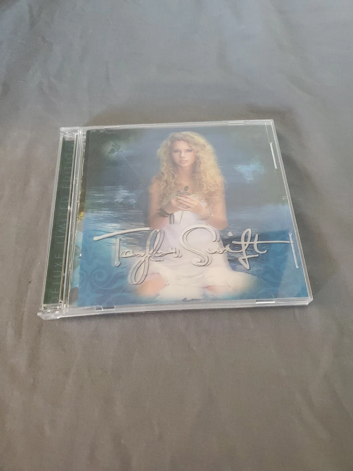 Taylor Swift Debut CD DVD Deluxe Limited Edition Lenticular Cover 2007 DVD ONLY - Image 1 of 4