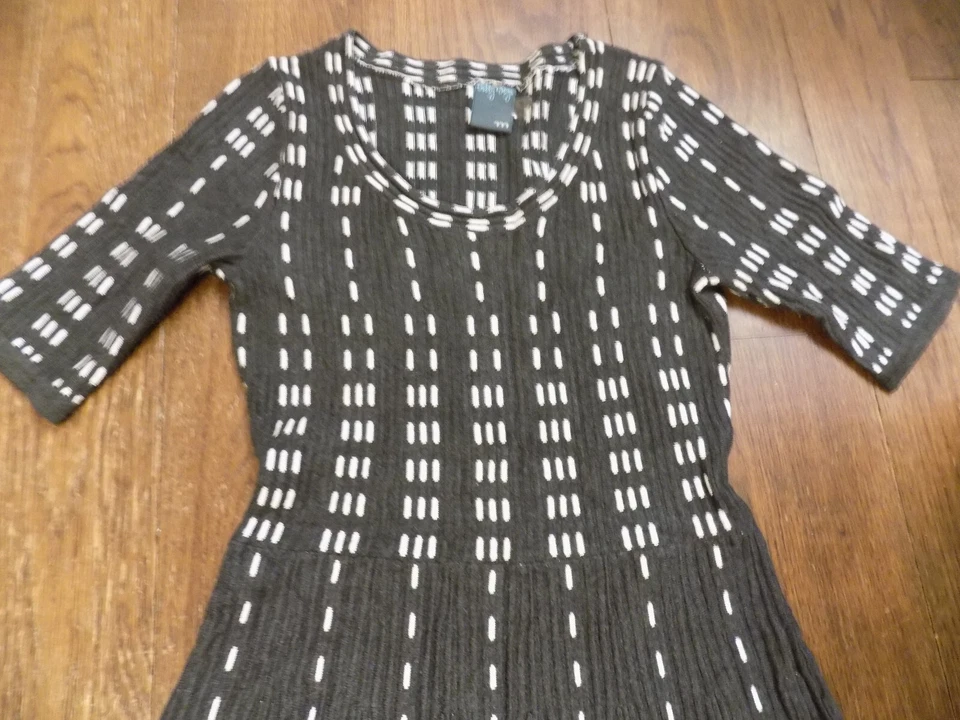 GABBY SKYE Knit Sweater Dress Sz M Soft Fit & Flare Gray Striped Dotted White - Image 2 of 4