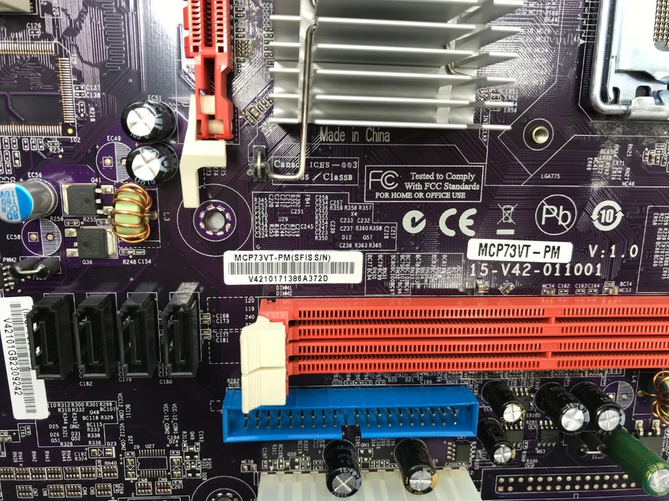 ECS MCP73VT-PM VER:1.0 DDR2 - microATX - Socket LGA 775 - avec I/O Shield #M1354 - Photo 4/4