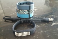 1 Small Fitbit Bling Bracelet & 3 Used Usb Charging Cord (no Fitbit) 1 Small Fitbit Bling Bracelet & 3 Used Usb Charging Cord (no Fitbit)