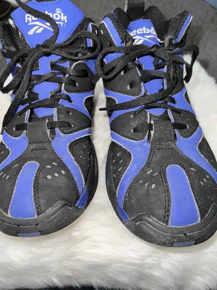 Reebok Athletic sneakers shoes, Black Blue,  kids Boys Size 5 - Image 4 of 4