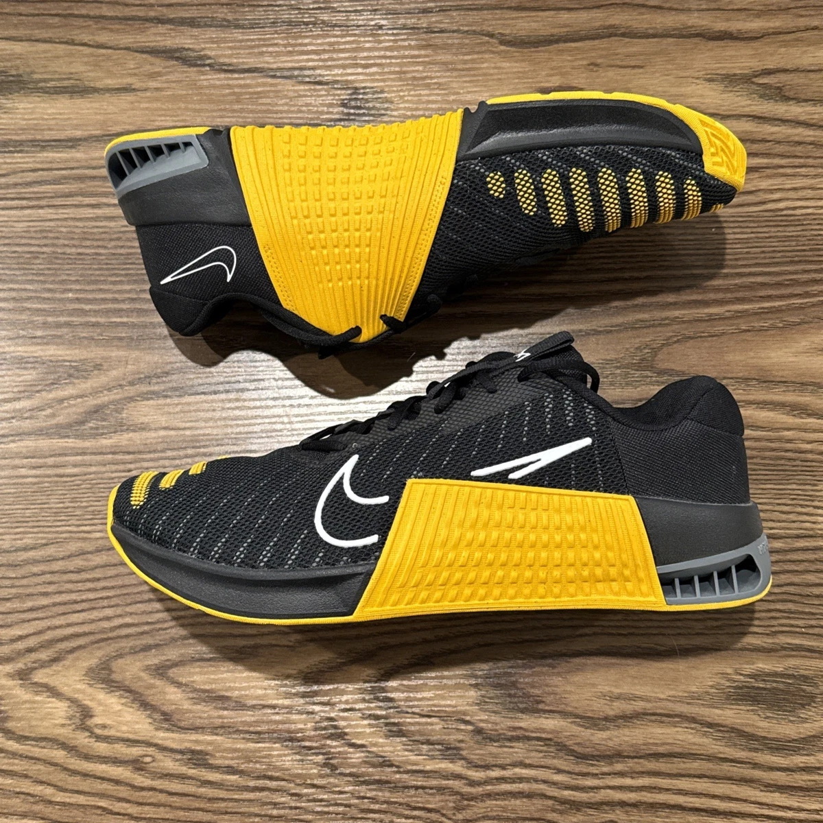 Men\'s Nike Metcon University Gold Amazon.com | Nike Metcon 9 Men main image 4