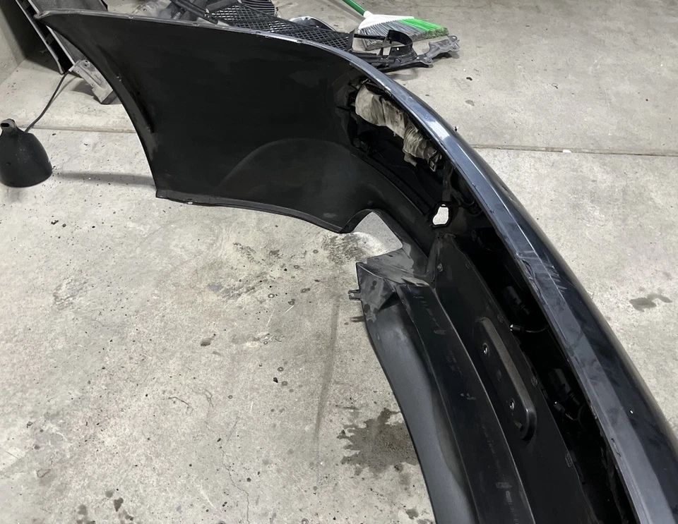 Cubierta de parachoques trasero OEM BMW E63 E64 M6 2006-2010 CON ORIFICIOS PDC Y REFLECTORES 475 Foto 2 de 4