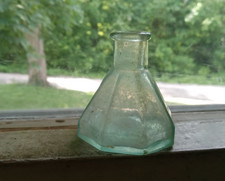 8 SIDED 1870s AMERICAN UMBRELLA INK BOTTLE SMOOTH BASE 2 1/4"TALL SMALLER SIZE
