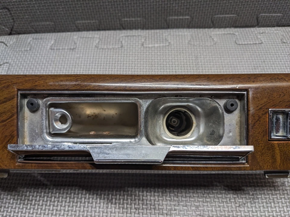 Oldsmobile 98 1977-1979 interruptor de ventana trasera con cenicero izquierdo y derecho par OEM Foto 4 de 4