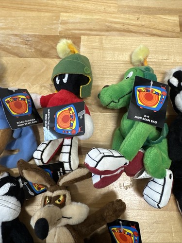 WARNER BROTHERS LOONEY TUNES MINI BEAN BAG PLUSH COLLECTION, QTY 12 NWT - Picture 13 of 19