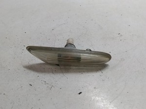 BMW 3 E46 Kotflügelblinker vorne rechts 71657411 2.00 Diesel 110kw 28407909