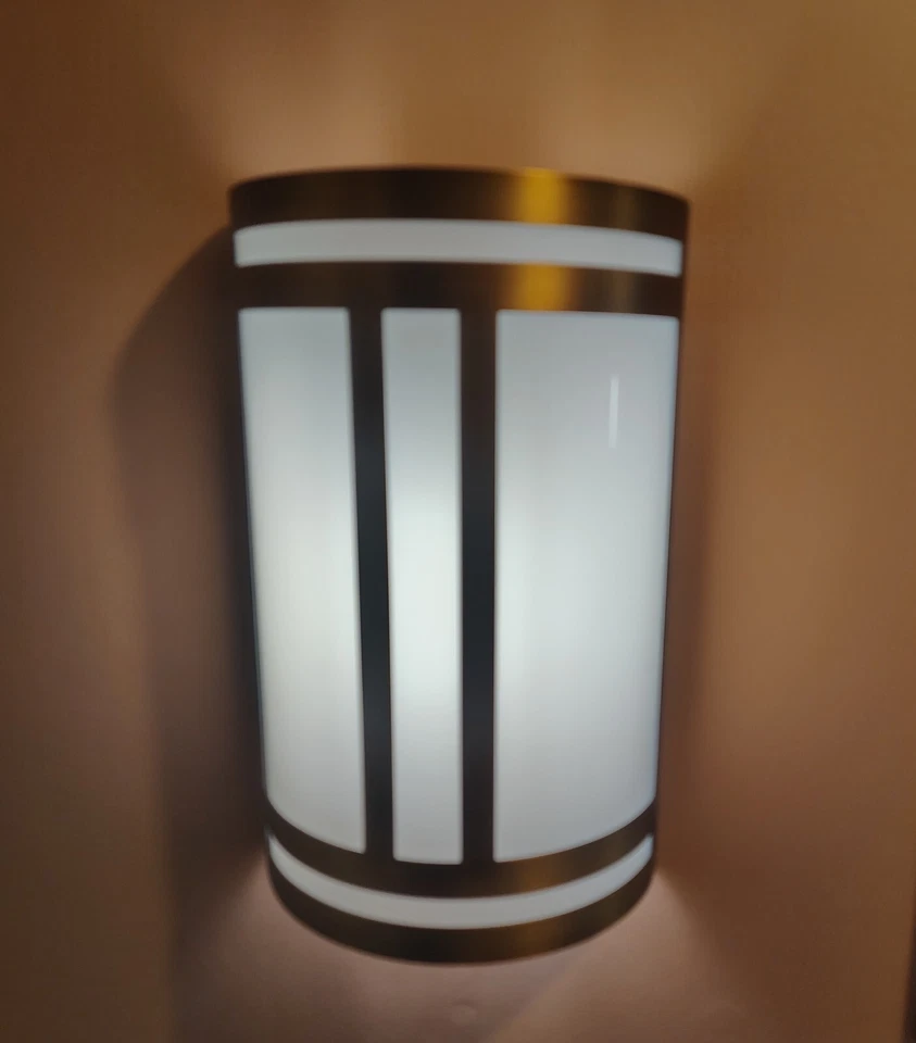 🗽LIGHTING Wall SCONCE BRASS FINISH 2 PC SET BULBS AND HARDWARE INCLUDED - Image 3 of 4