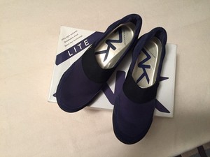 anne klein navy shoes