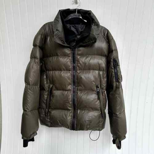 S13 Olive Army Green Glossy Quilted Down Puffer J… - image 1