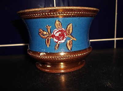 VINTAGE KUPFER GLANZ FUSS PERLEN ZUCKERDOSE BLAUES BAND ERHABEN ROTE ROSE 4,75''