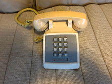 Vintage Beige Touch-Tone Landline Telephone - Retro 1970s/1980s AT T Style