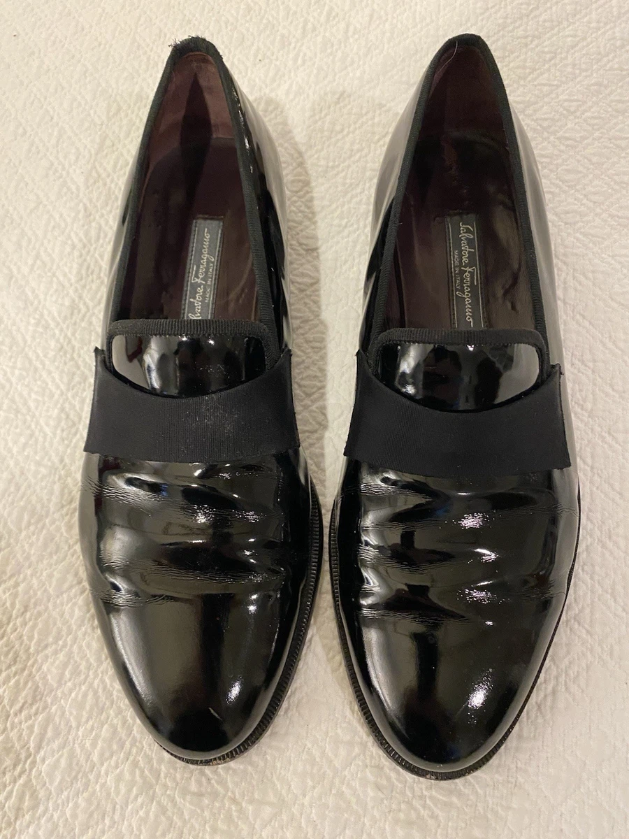 Salvatore Ferragamo Solid Patent Leather Dress Shoes for Men  display picture 1