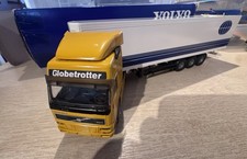 Conrad 1:50 Volvo FM12 Globetrotter 4x2 Semitrailer Model Toy 280892/174204