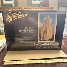 Bachmann Spectrum HO Scale Cityscenes Metropolitan Building Model Kit