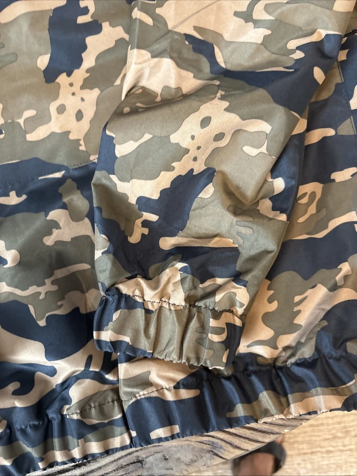 Nuevo con etiquetas Cortavientos Ellesse Mont 2 Oh Para Hombres 1/4 Cremallera Con Capucha Estampado Camuflaje Talla Pequeña Foto 4 de 4