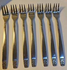Rogers Danesmore Stainless Set 7 Appetizer Cocktail Forks Floral Design Taiwan 