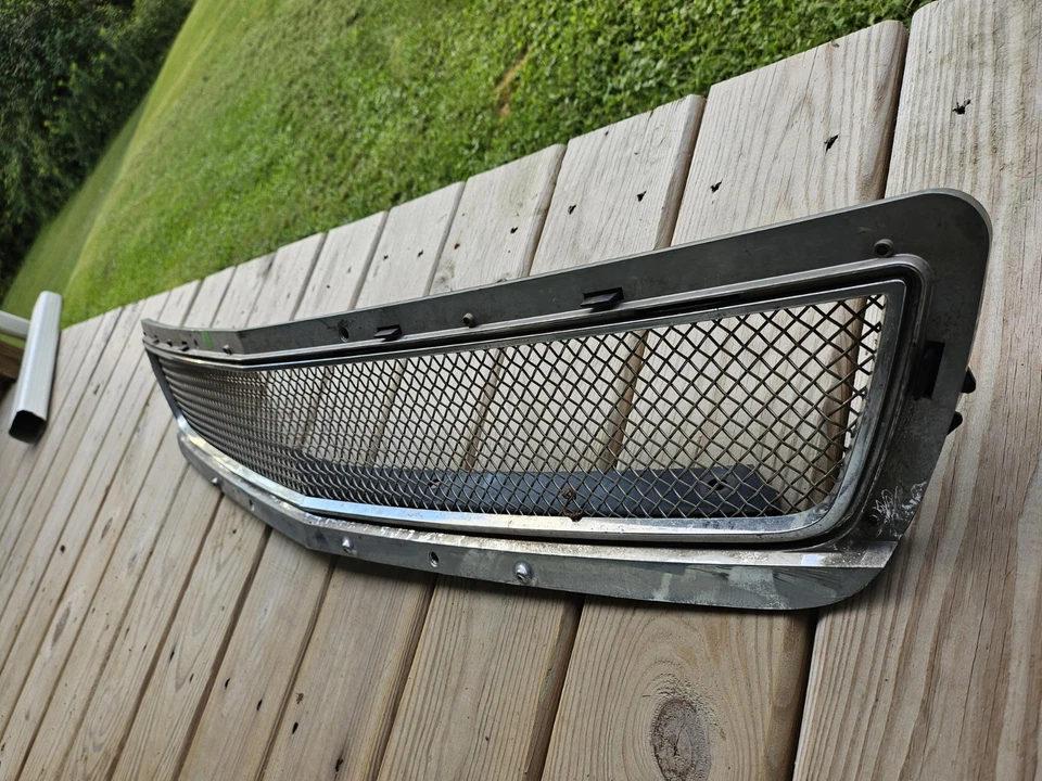 2006 Cadillac STS-V нижний гриль OEM редкая деталь GM - Изображение 3 из 4